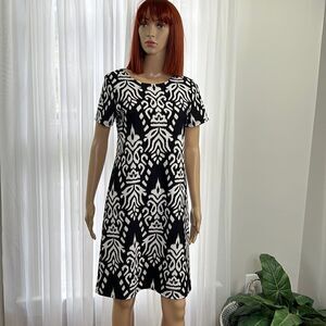 Sunny Leigh Classic Black and White Size 4